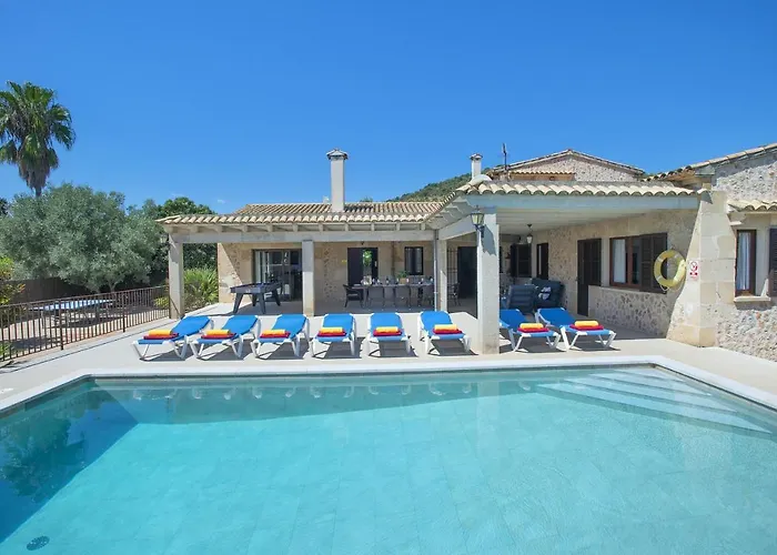 Owl Santuiri - Exclusive Holidays Pollenca