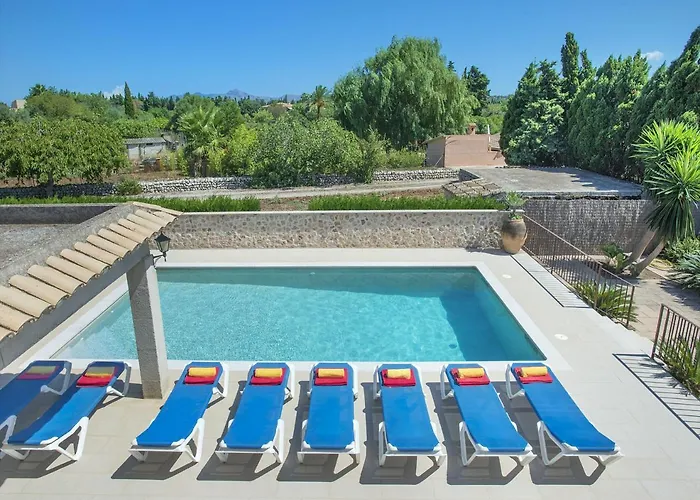 Owl Santuiri - Exclusive Holidays